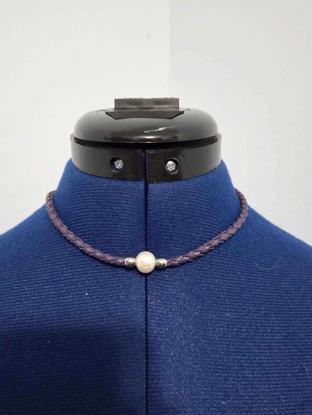 Purple Faux Leather Chord Pearl Choker Necklace